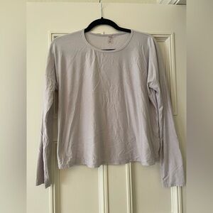 Beyond Yoga Featherweight Daydreamer Pullover in lilac mist cloud size small
